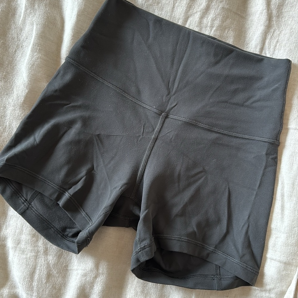 Lululemon High Rise Align Short Size 4